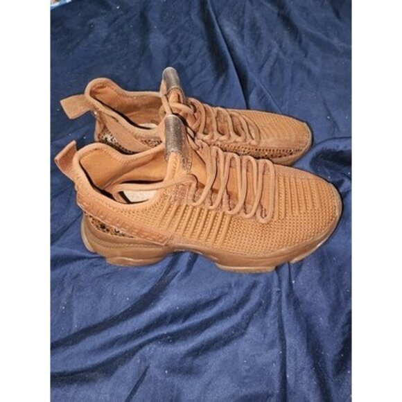 steve madden maxx sneakers 7 - Picture 3 of 6
